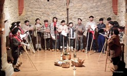 Abanillas canta las marzas